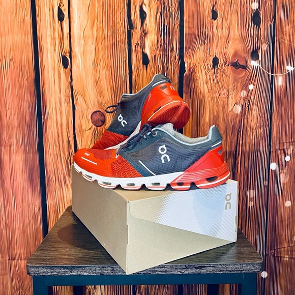 On Running Cloudflyer Running Shoes. Support for your big running goals. - Picture 2 of 4